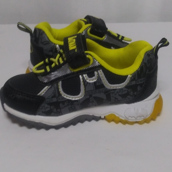 Batman Light Up Sneakers - Picture 2 of 9
